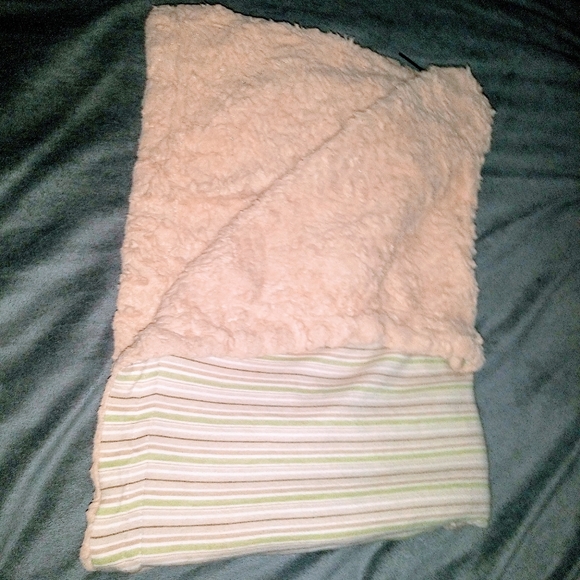 Blanket and matching lovey - Picture 2 of 5